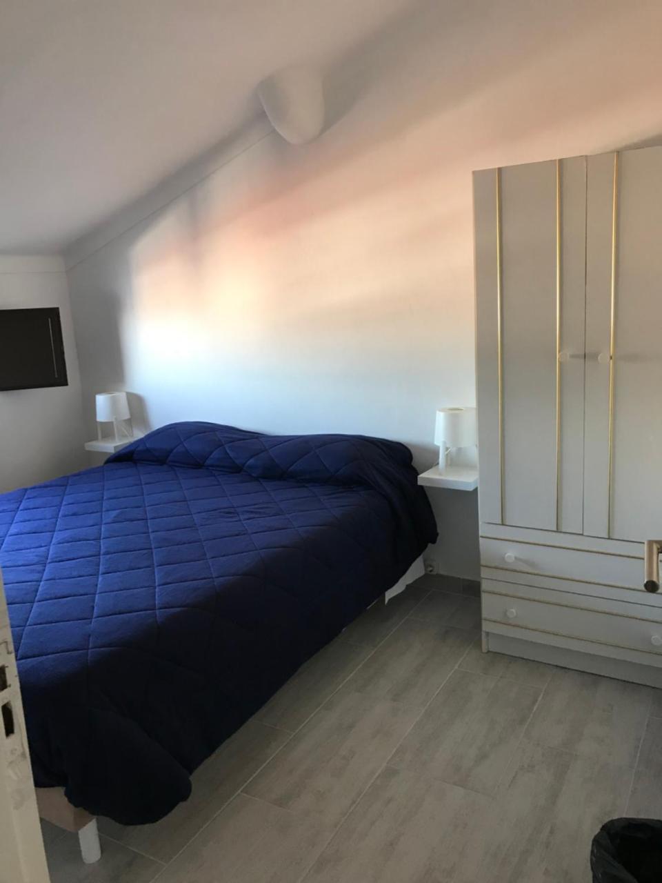 Quarto Duplo Standard com Banheiro Compartilhado