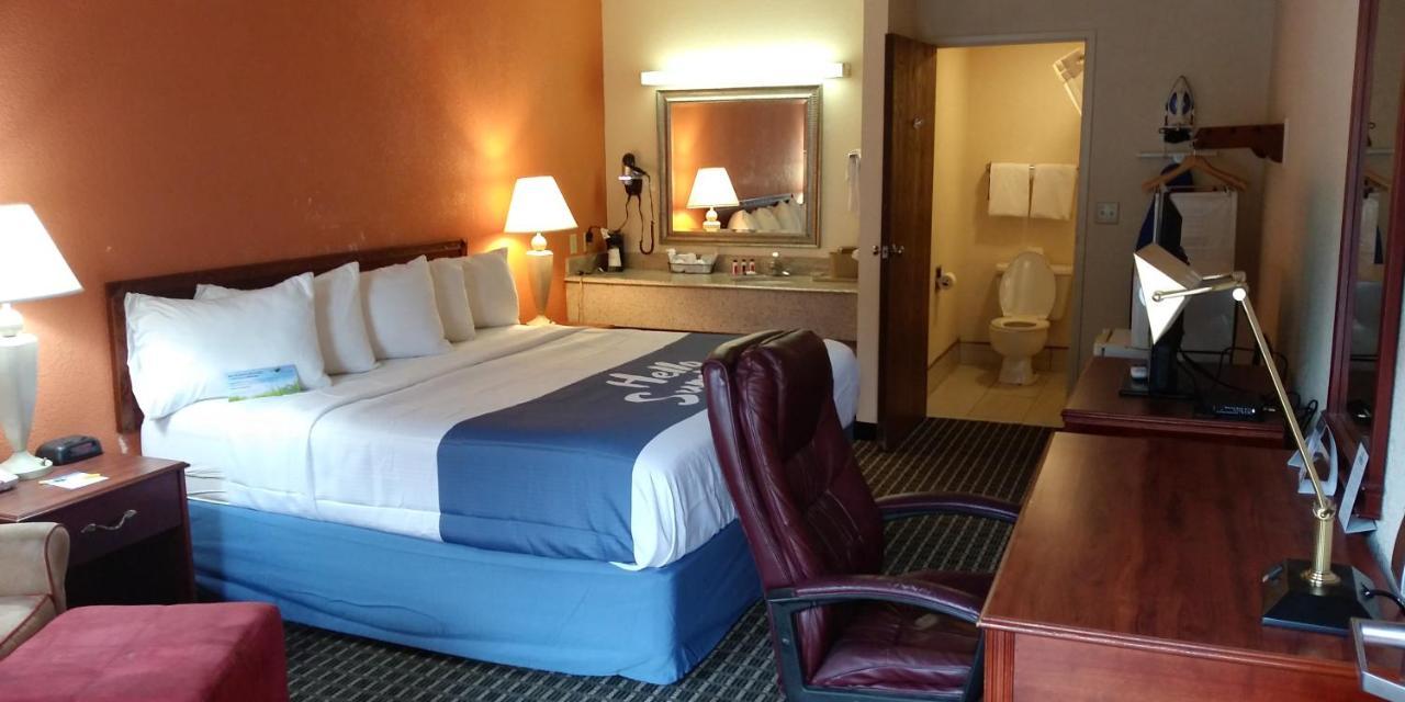 King Room - Disability Access/Smoking