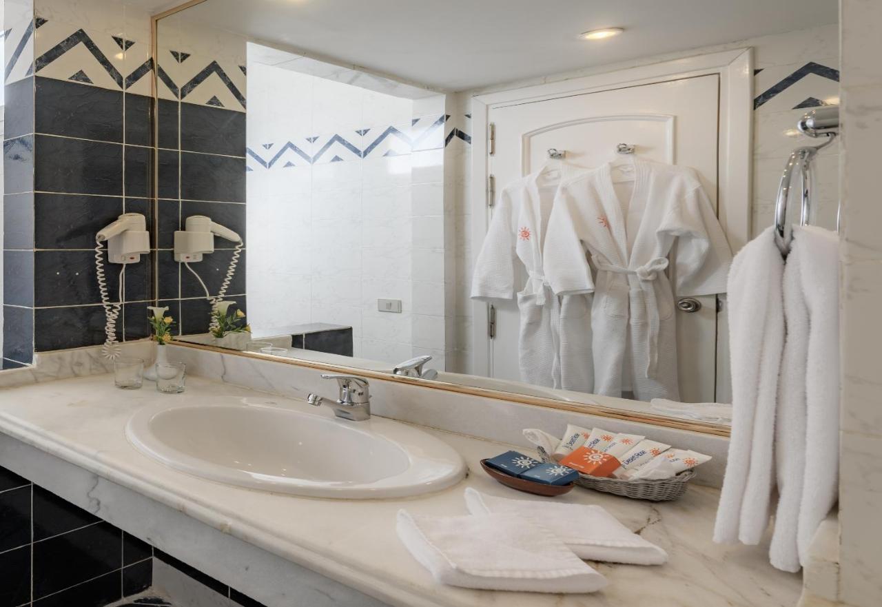 Quarto Duplo ou Twin Standard com Vista Piscina