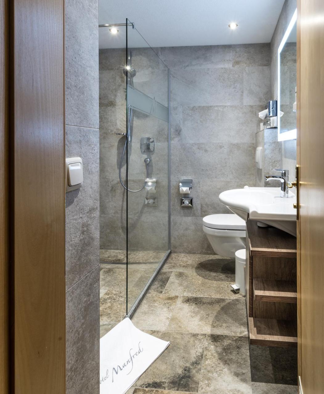 Triple Room with Balcony,762770605:JPEG