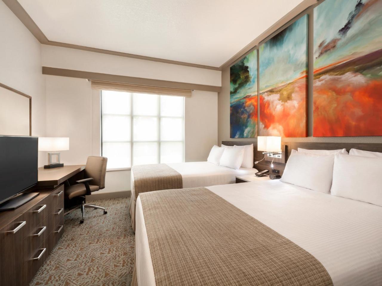 One Bedroom Queen Suite with Two Queen Beds - Sofa Bed,1276580815:JPEG
