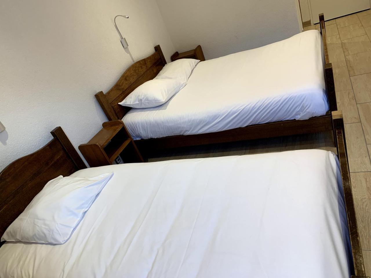 Chambre Triple avec Salle de Bains Privative