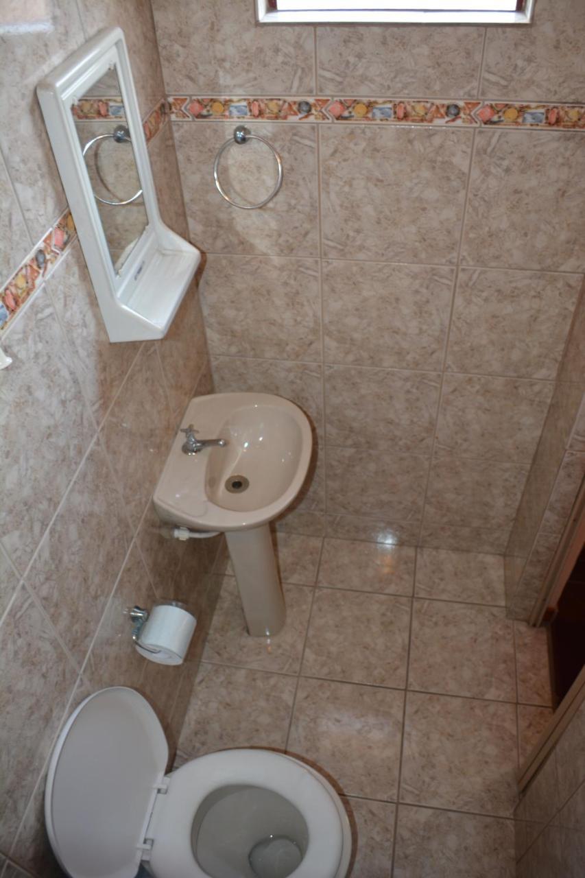Family Room,767501362:JPEG