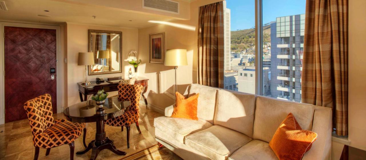 One-Bedroom Suite Executive Lounge Access,1697848500:JPEG