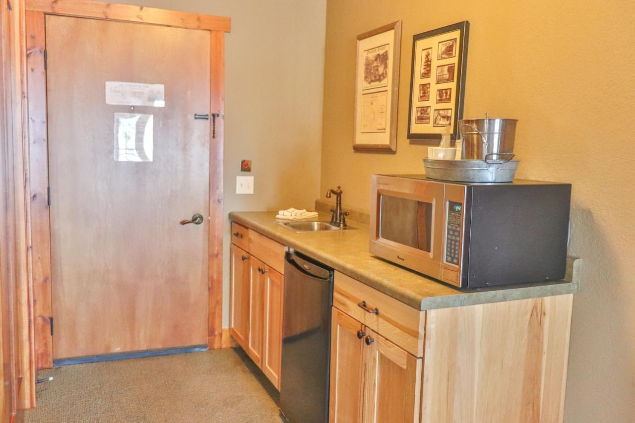 Double Room with Lake View