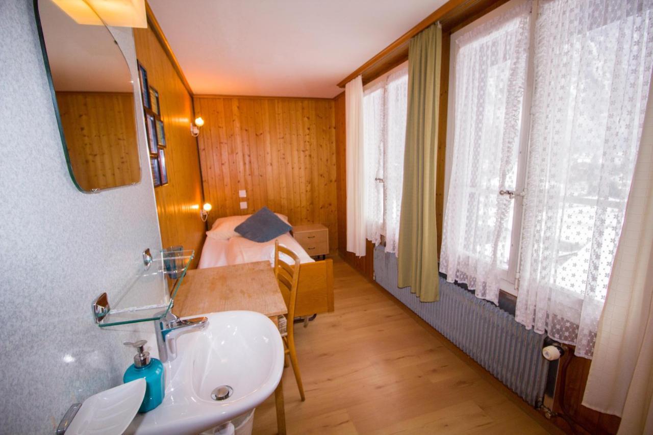 Eenpersoonskamer met Gedeelde Badkamer