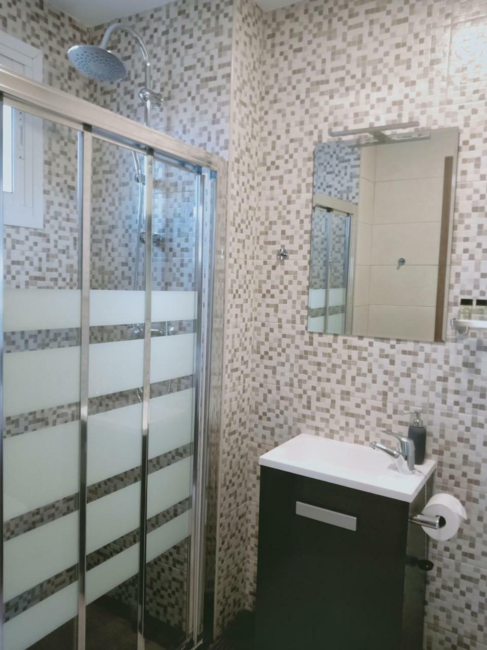 Habitación Familiar con baño privado