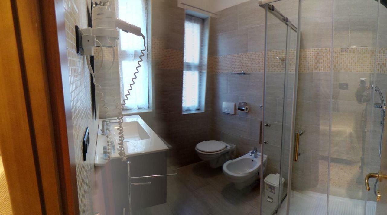 Two-Bedroom Apartment,779067771:JPEG