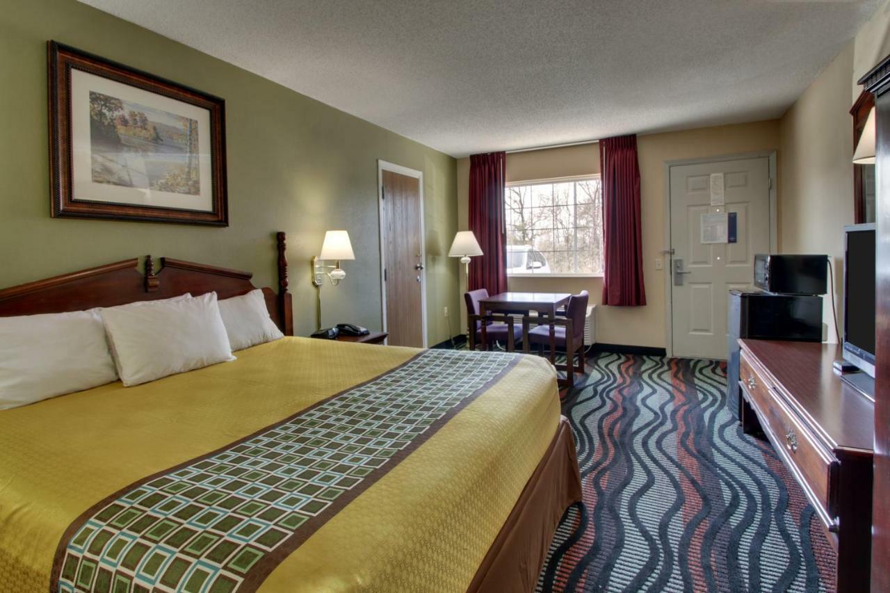 Premiere King Bed Select (Ground Level),780096741:JPEG