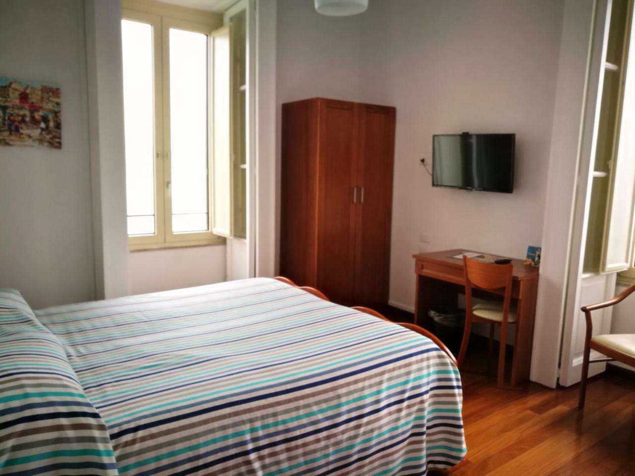 Double or Twin Room Sea View,843644501:JPEG