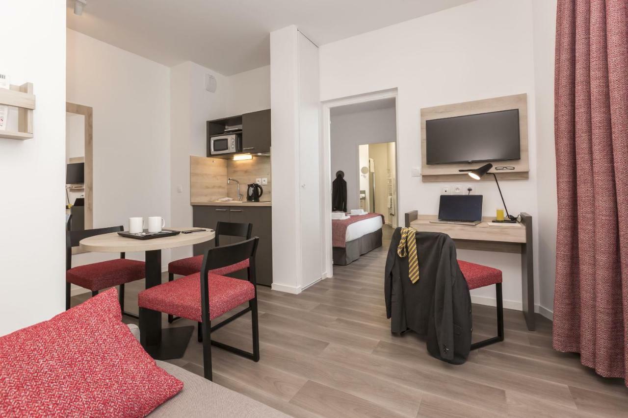 One-Bedroom Apartment,782992173:JPEG