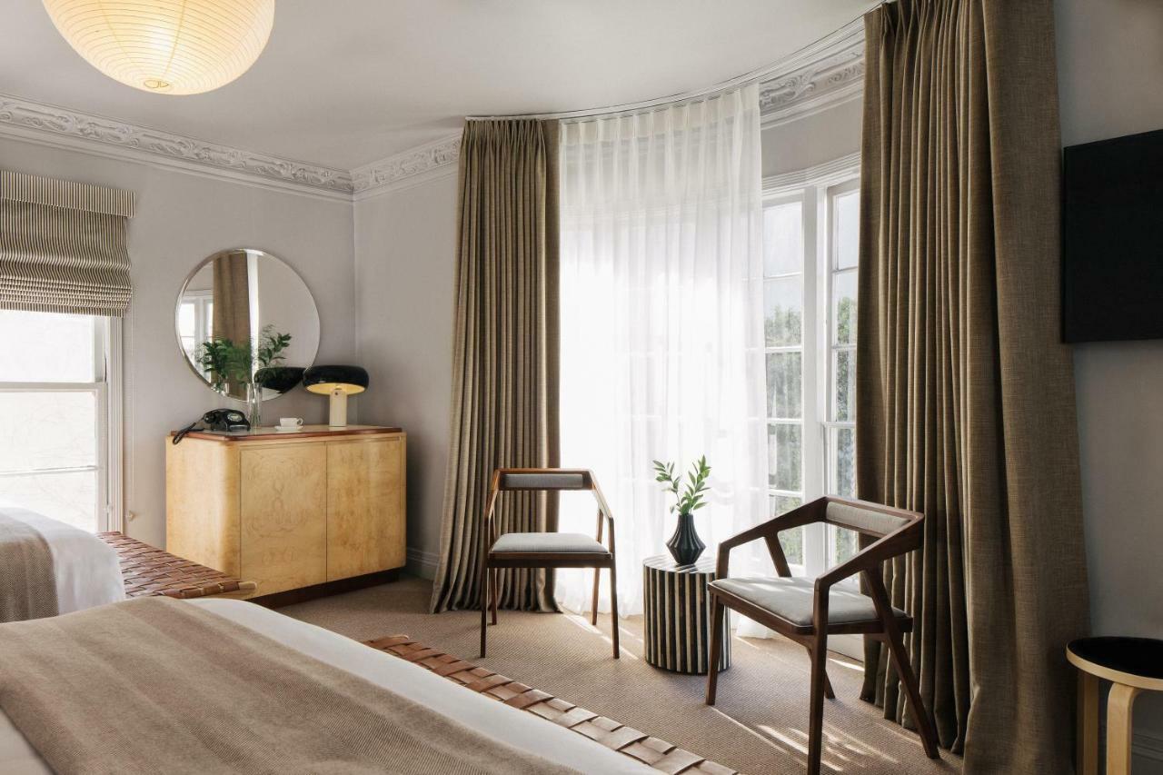 Queen Room with Garden View