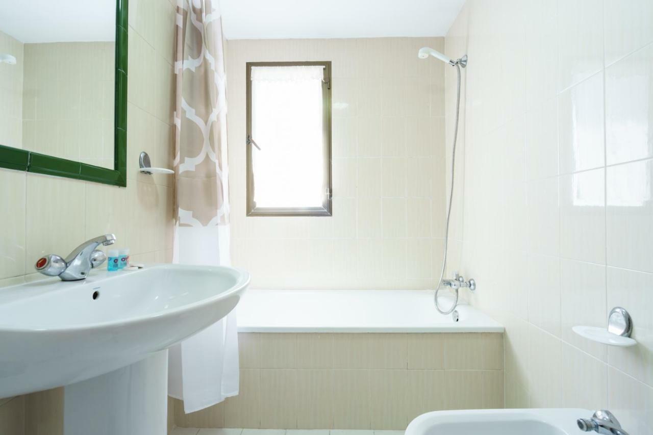 Family Room with Private Bathroom,1655275542:JPEG