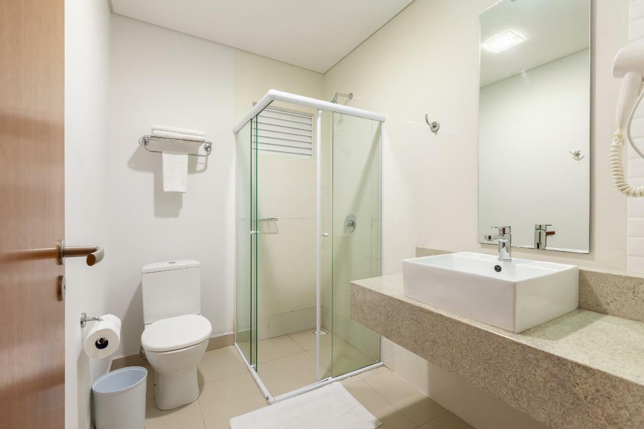 Quarto Luxo com 2 Camas de Solteiro