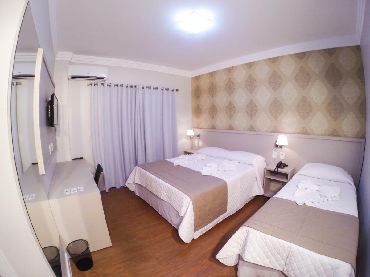 Quarto Triplo Standard