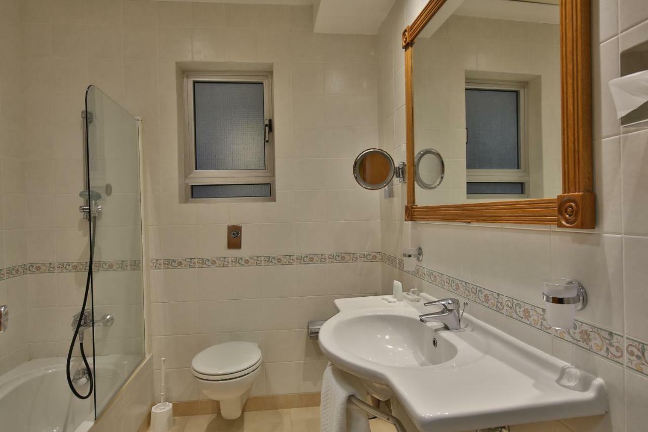 Quarto Duplo ou Twin Virado a Sul com Vista Mar