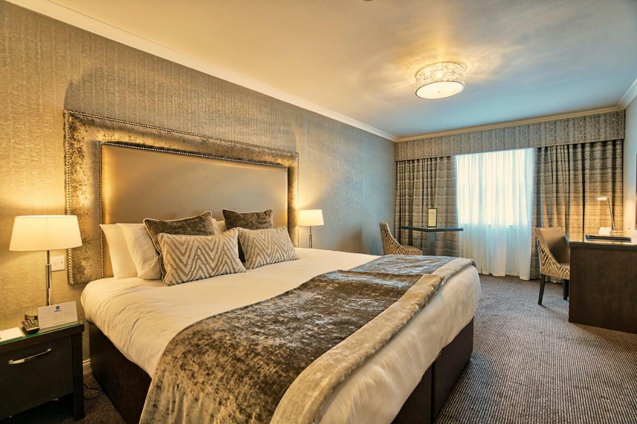 Quarto Clássico com Cama de Casal ou 2 de Solteiro