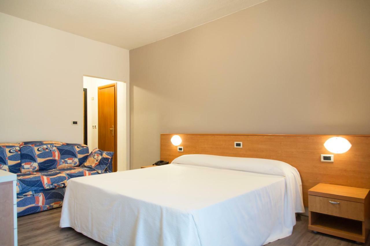 Quarto Triplo Standard
