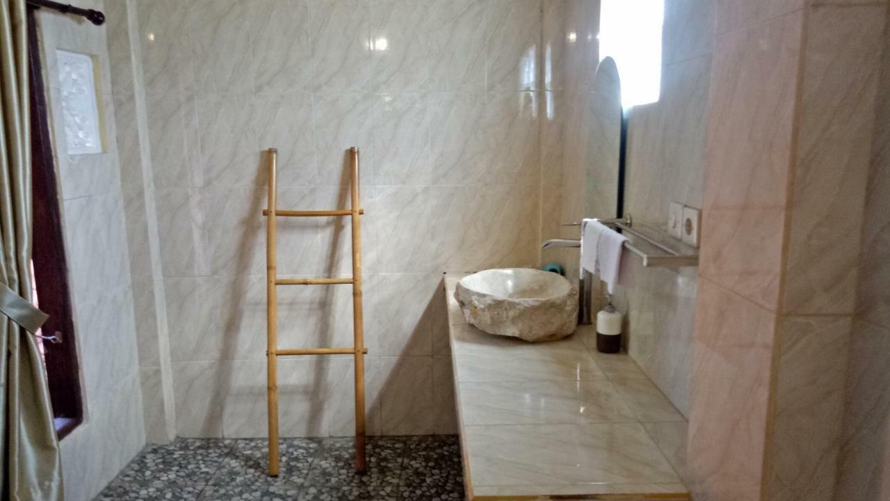 Two-Bedroom House,790667328:JPEG