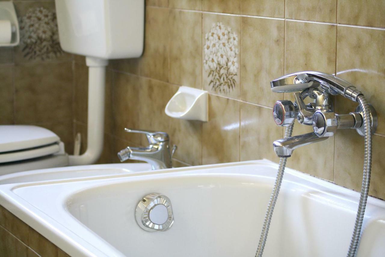Appartamento con 1 Camera da Letto (5 Adulti)