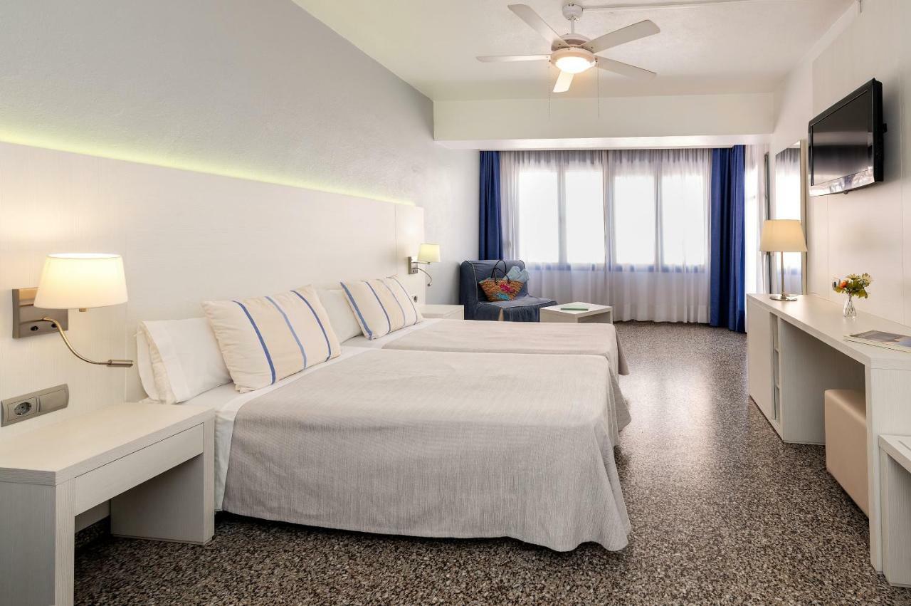 Quarto Twin com Casa de Banho Privativa