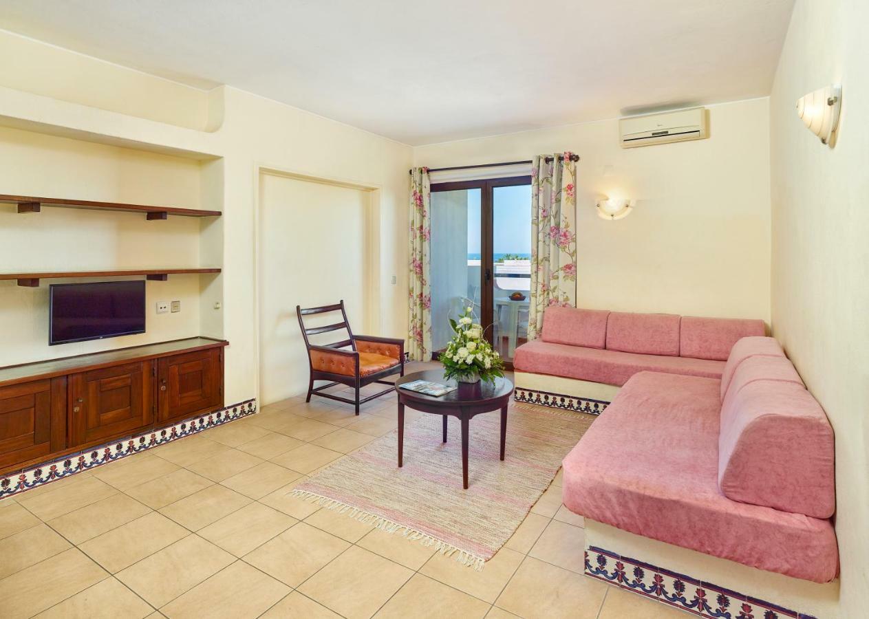 Apartamento com 3 Quartos e Vista Mar