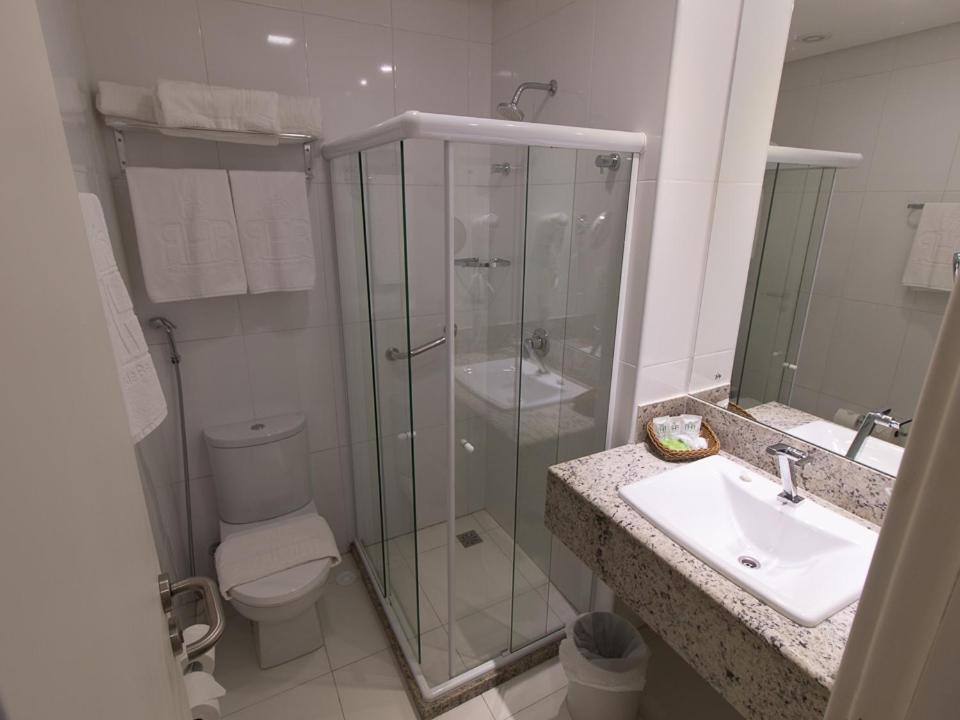 Quarto Triplo com Vista Piscina