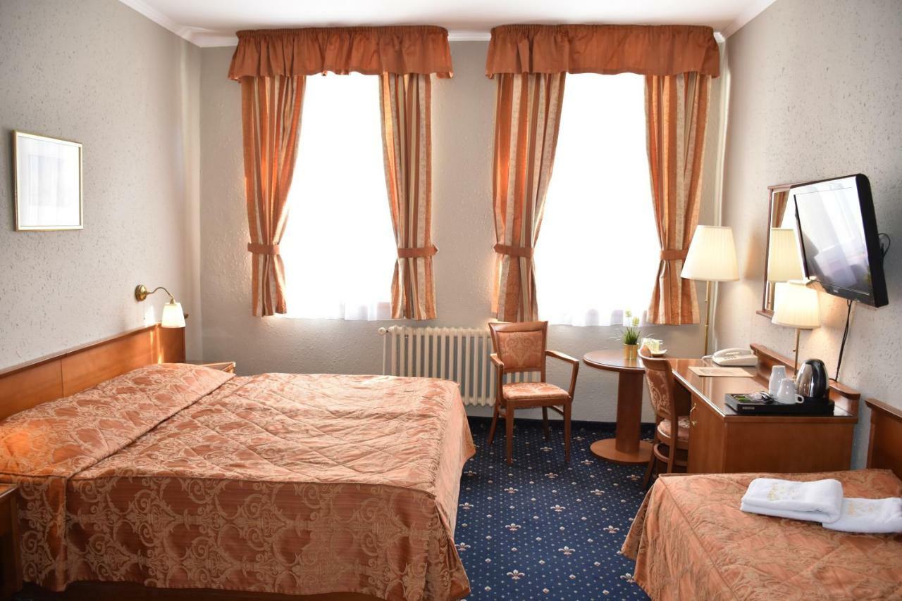 Triple Room,815996690:JPEG