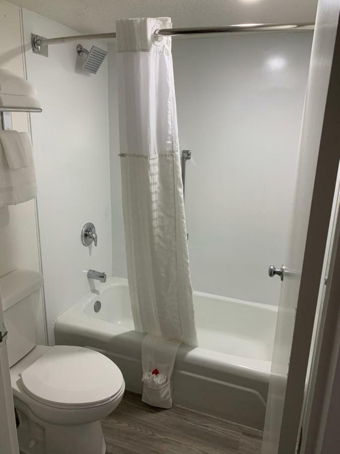 King Room - Mobility Access/Non-Smoking