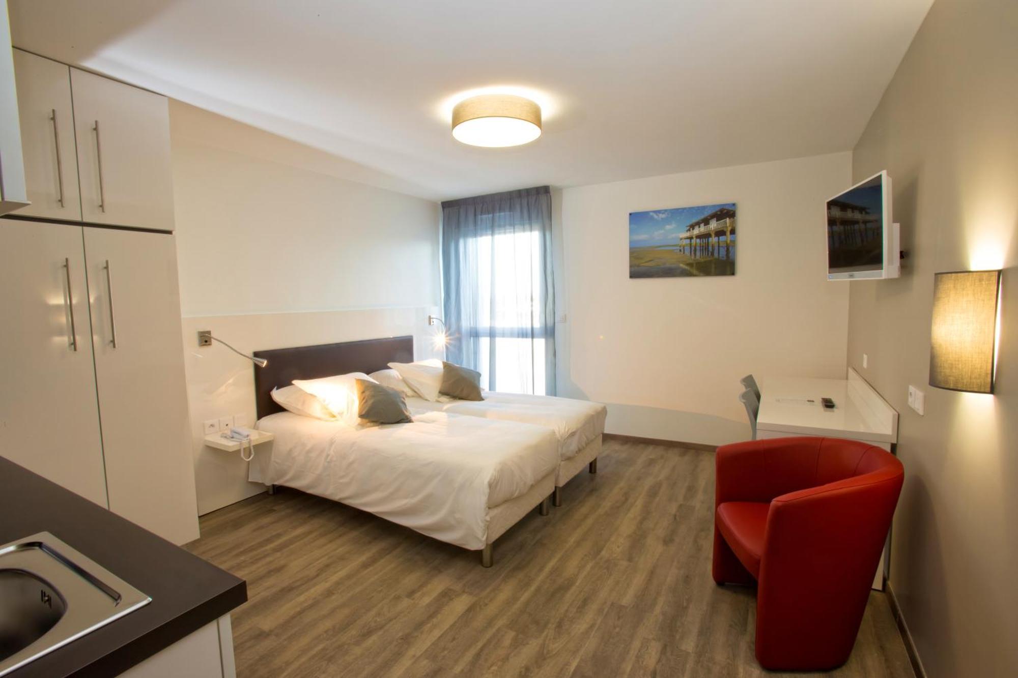 Suite 1-4 Personnes (2 Studios Confort Communicants)