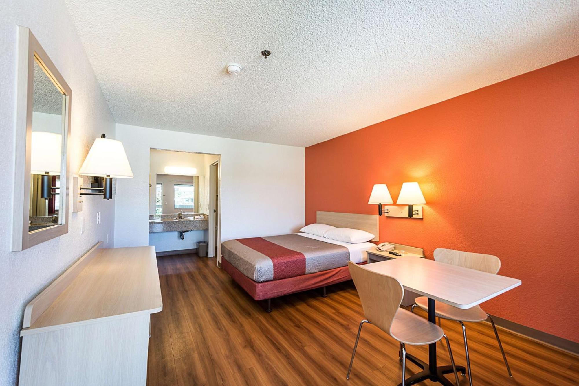Double Room,824563475:JPEG