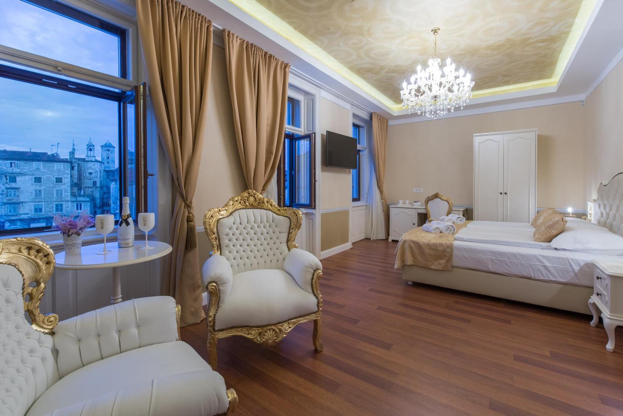 Habitación Doble Superior con vistas a la ciudad - Cama doble grande