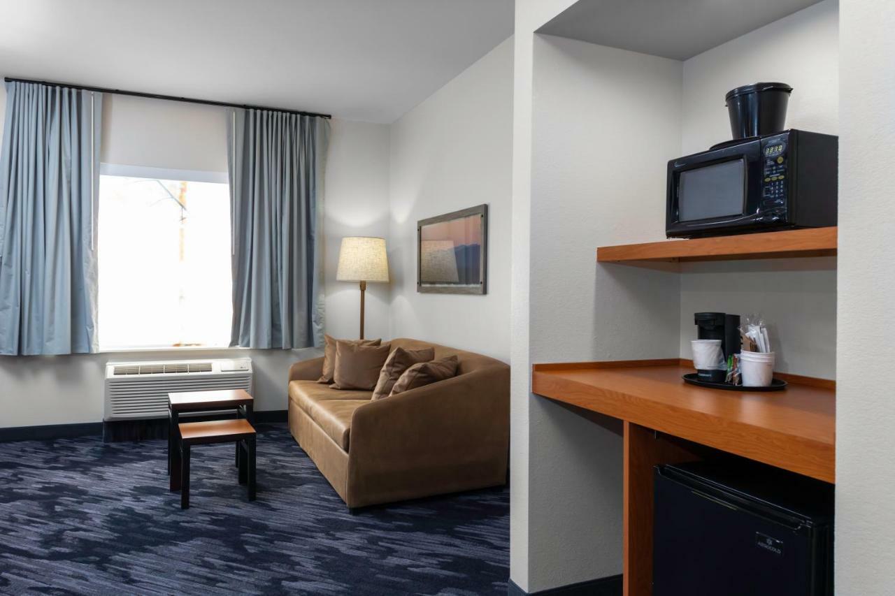 Studio with King Bed, Transfer Shower, Bathtub and Sofa Bed - Mobility Access/Hearing Accessible