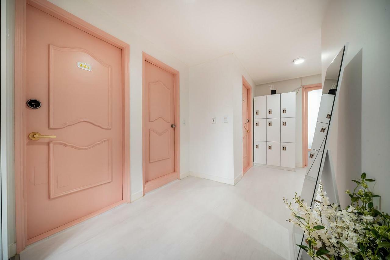 Chambre Simple avec Salle de Bains Commune - Réservée aux Femmes