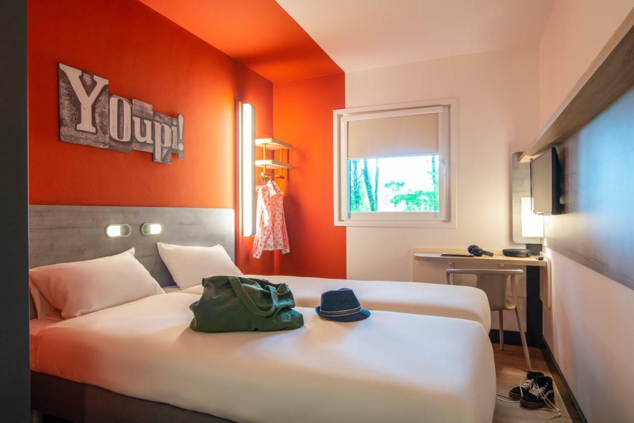 Quarto Twin Standard