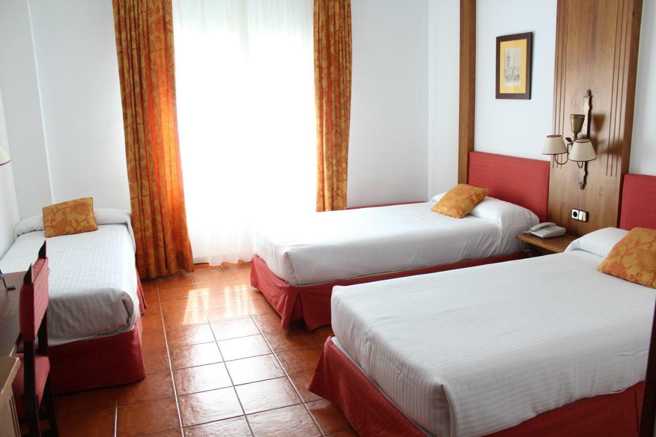 Habitación Triple (3 adultos)
