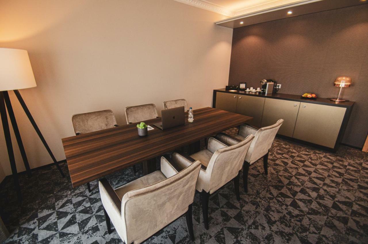 Premium Suite