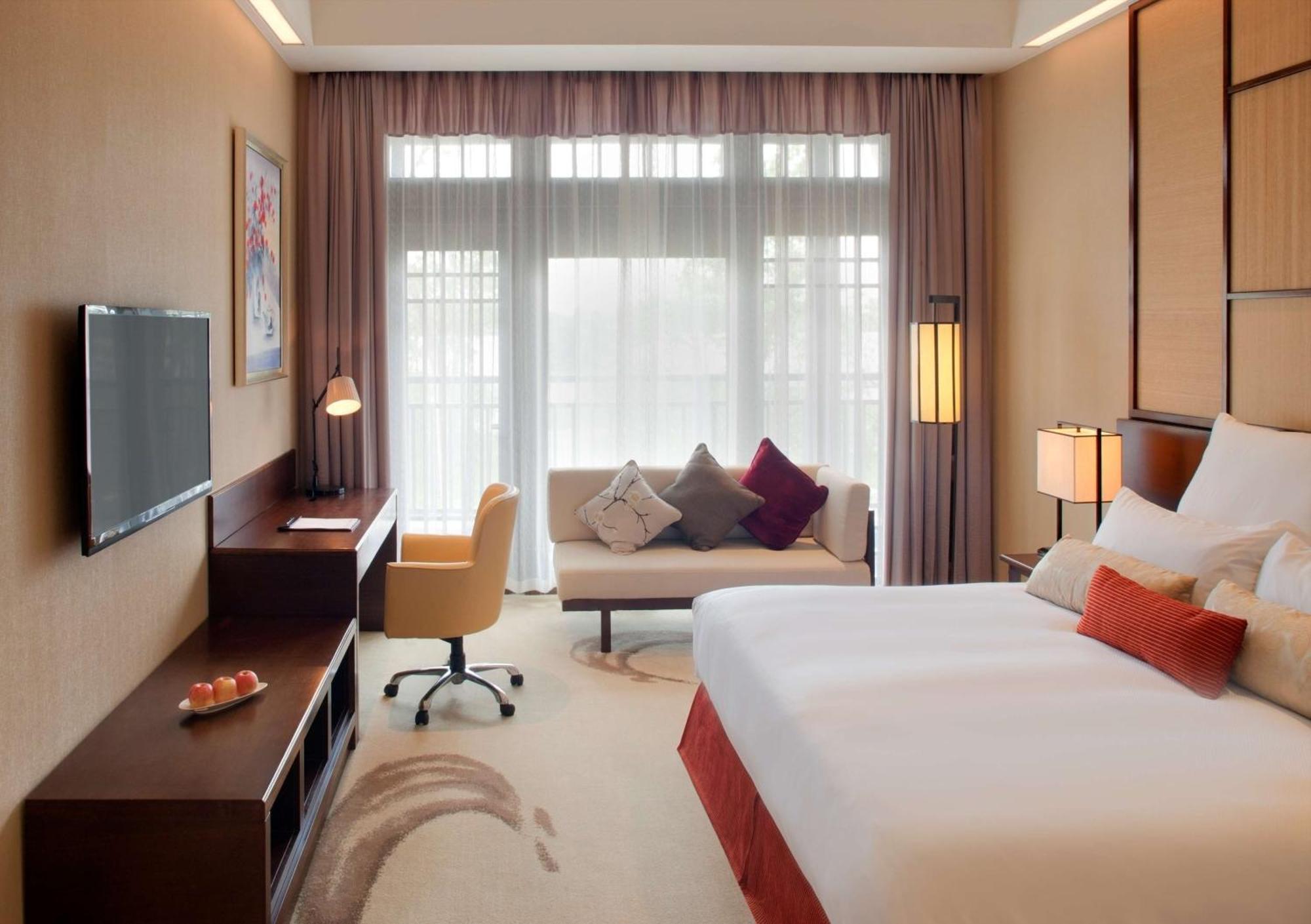 Junior King Suite