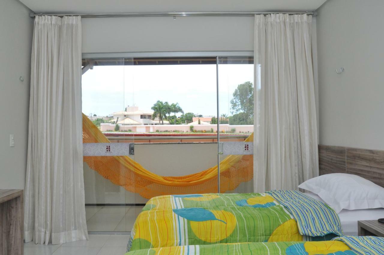 Quarto com 2 Camas de Solteiro e Varanda