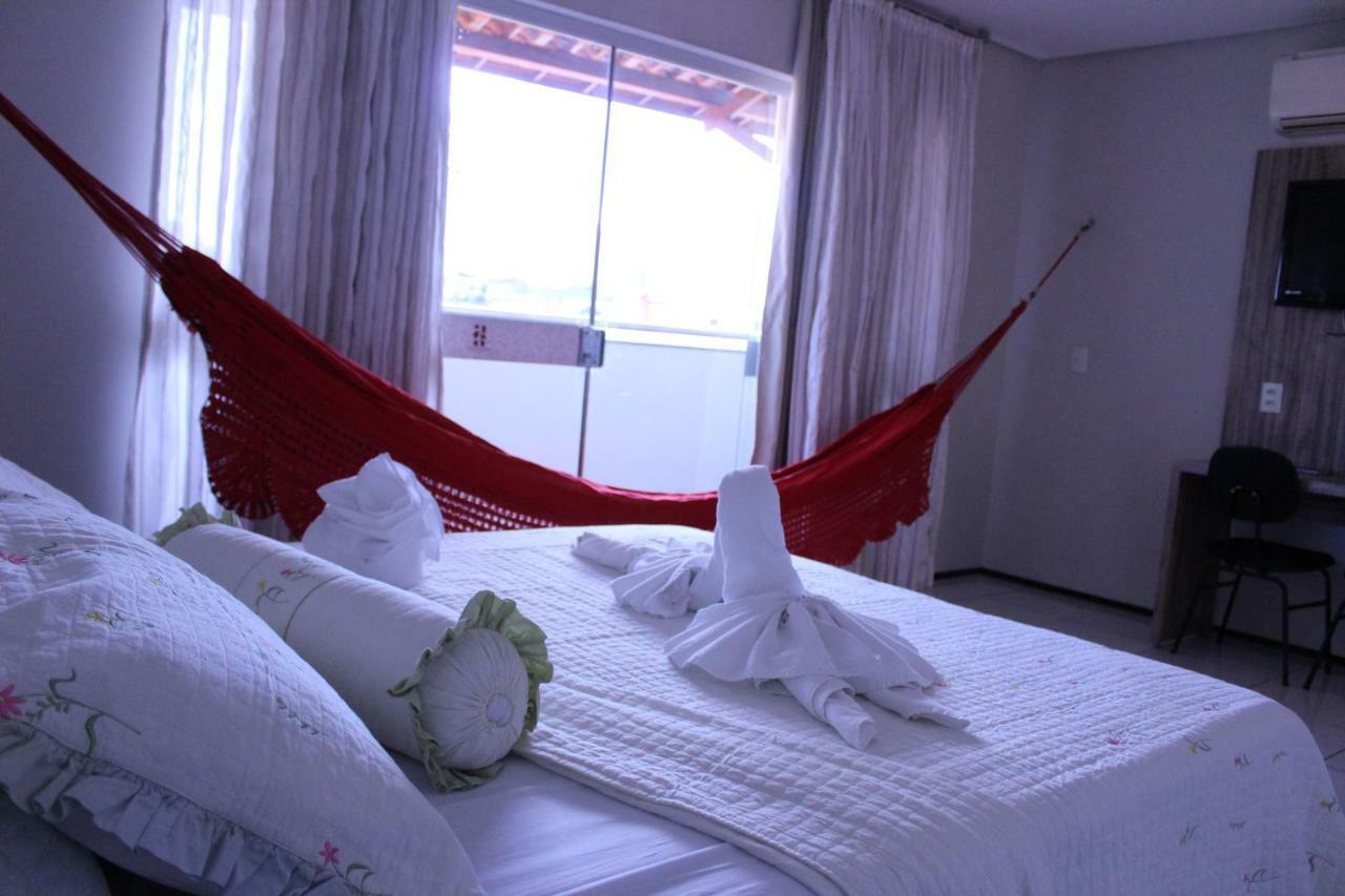 Quarto com Cama Queen-size e Banheira de Hidromassagem