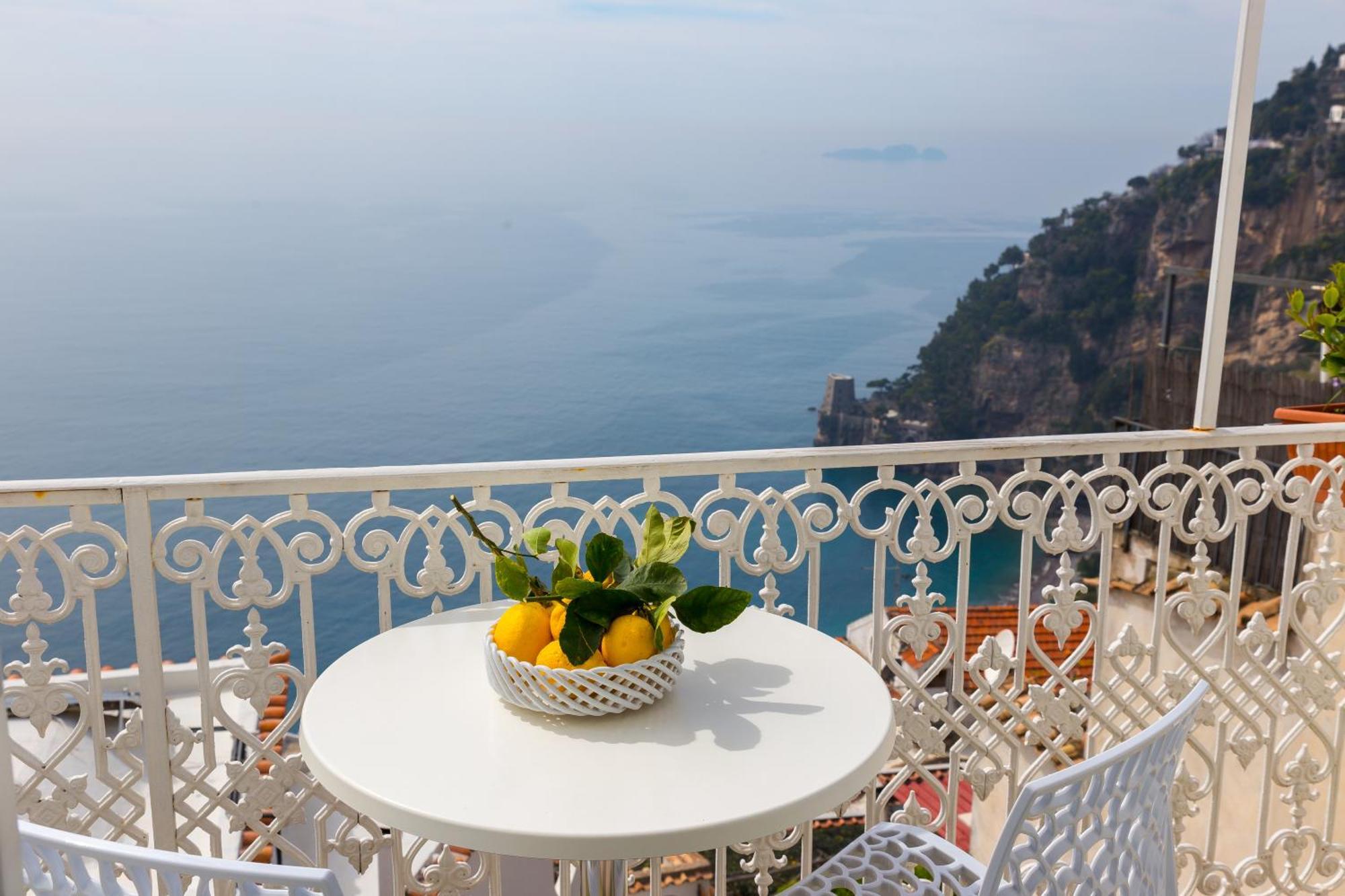 Habitación Doble Deluxe con balcón y vistas al mar