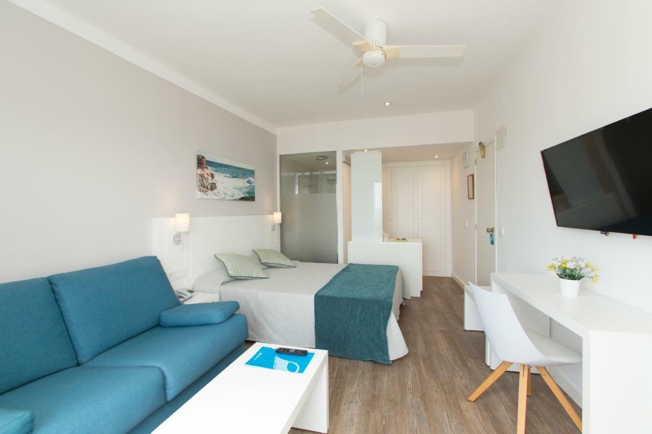 Junior Suite mit seitlichem Meerblick (2 Erwachsene + 1 Kind)