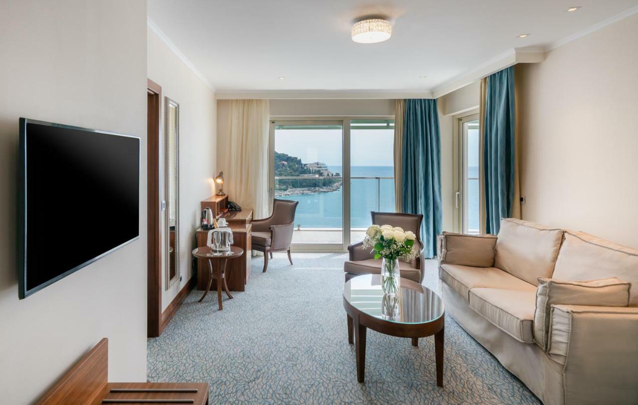 Deluxe Suite met Terras en Uitzicht op Zee
