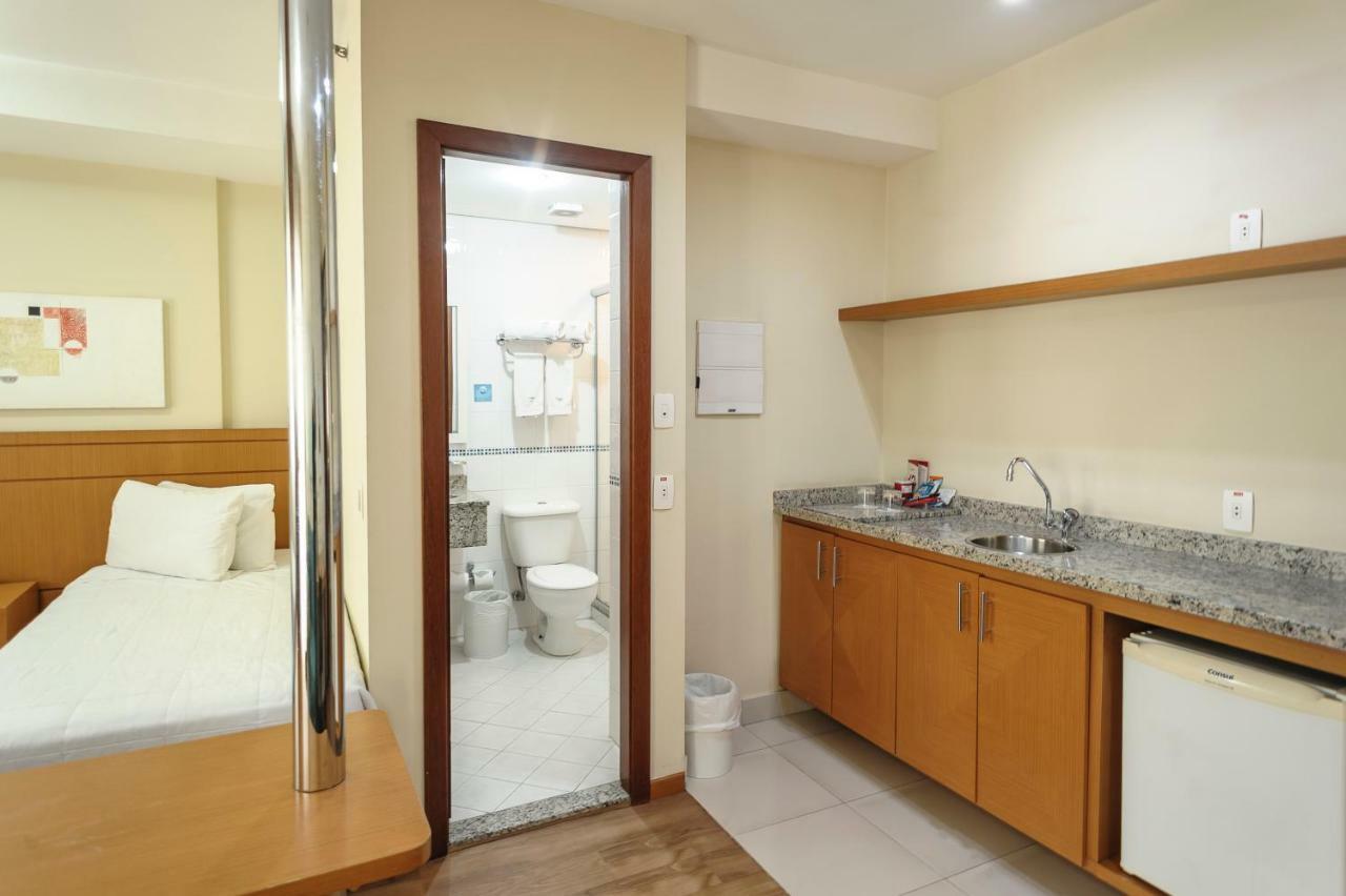 Quarto com 2 Camas de Solteiro