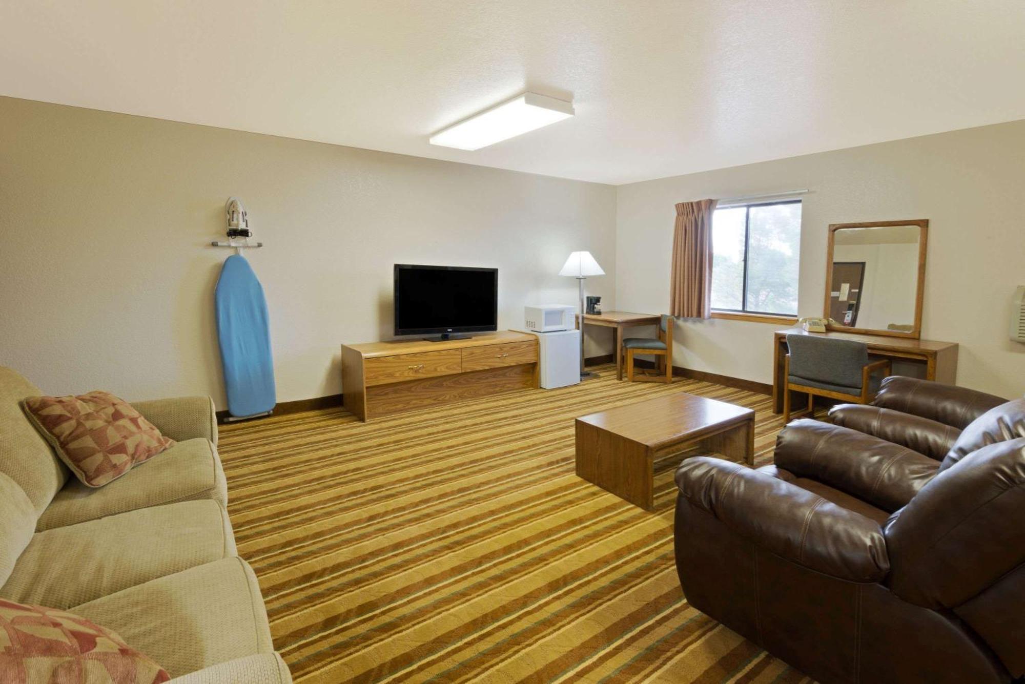 King Studio Suite - Non-Smoking