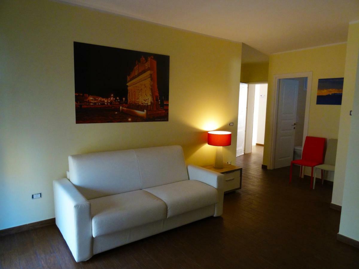 Two-Bedroom Apartment,860685308:JPEG