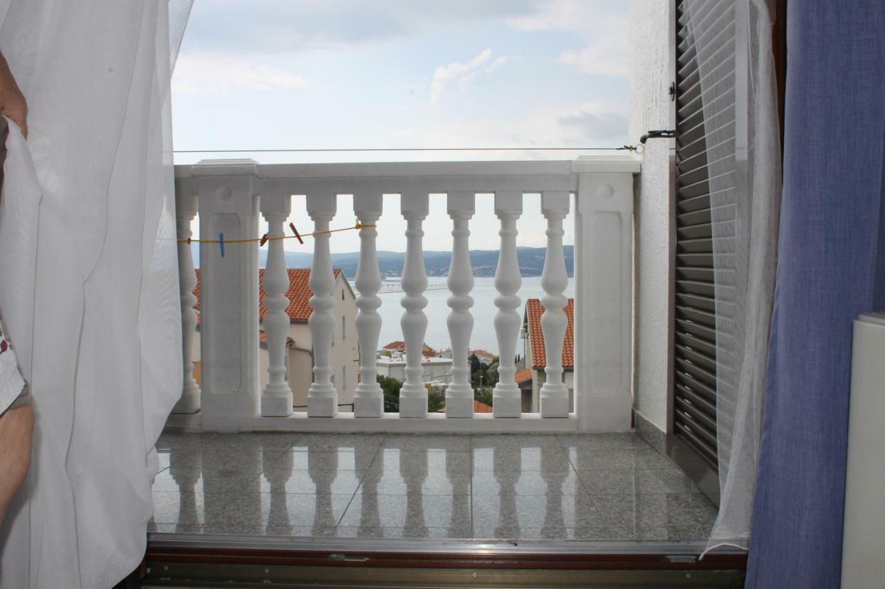 Camera Matrimoniale con Balcone e Vista Mare