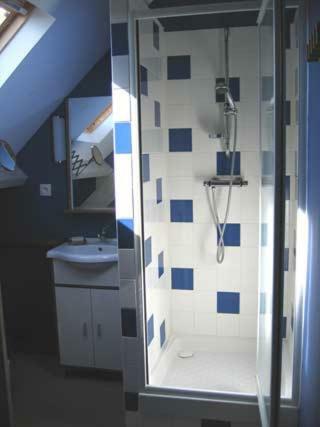 Chambre Quadruple avec Salle de Bains Privative