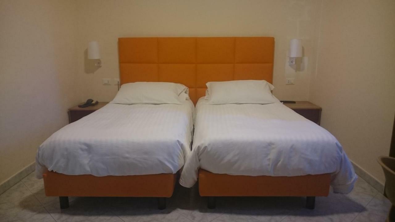 Habitación Doble adaptada para personas con discapacidad - 2 camas