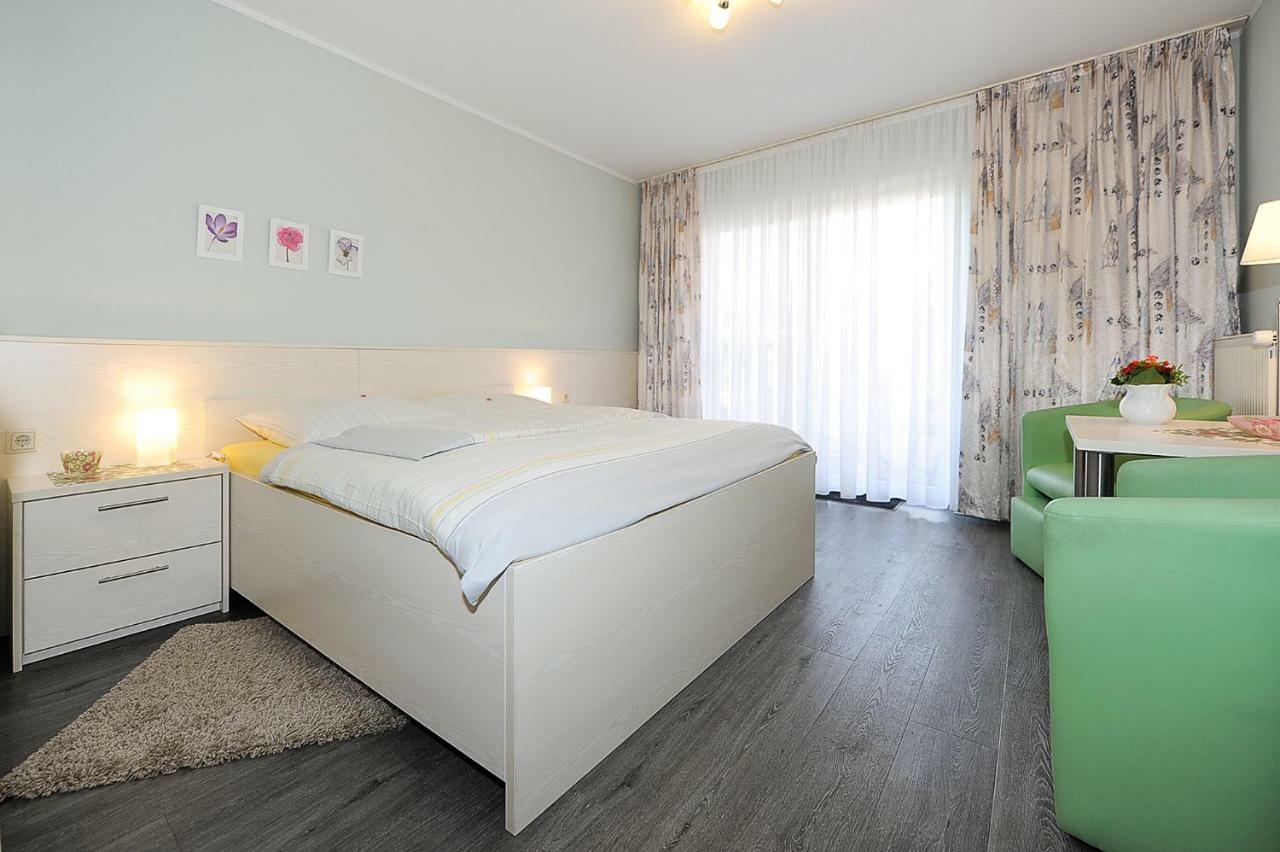 Doppelzimmer mit Balkon